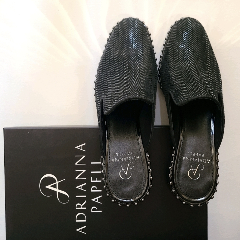Adrianna Papell Woman's Pam Oxford Flat